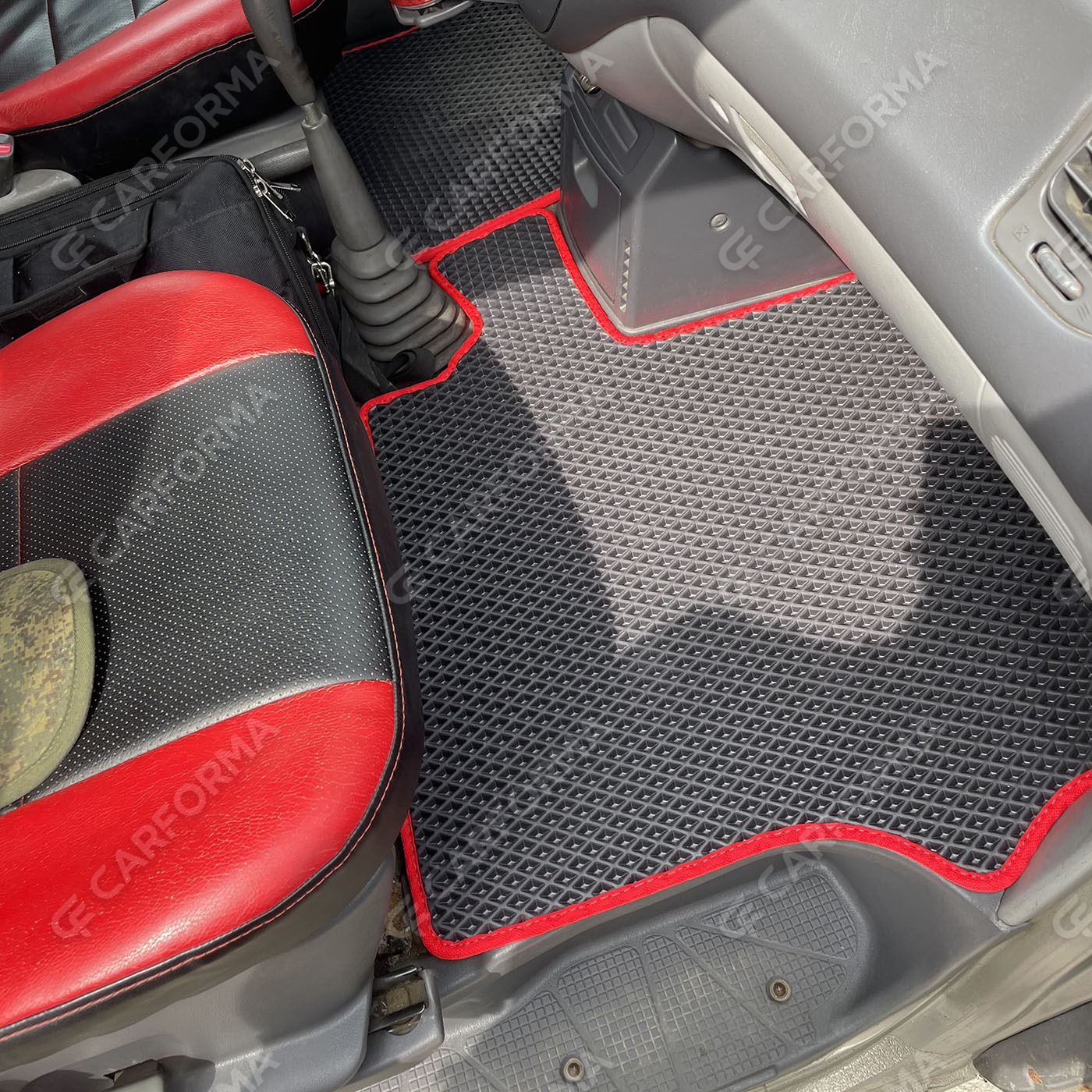 Коврики на Mitsubishi Space Gear 1994&nbsp;-&nbsp;2007 в Ростове-на-Дону