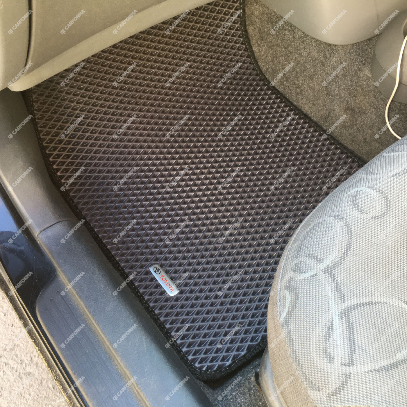 Ворсовые коврики на Toyota Vitz I 1998 - 2005 в Ростове-на-Дону Ворсовые коврики на Toyota Vitz I 1998 - 2005 в Ростове-на-Дону