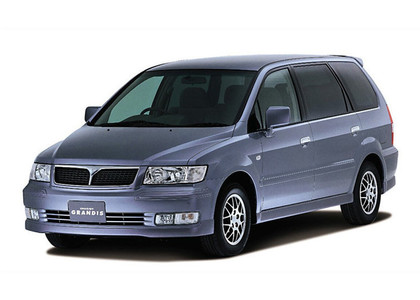 Коврики на Mitsubishi Chariot Grandis 1997 - 2003 в Ростове-на-Дону