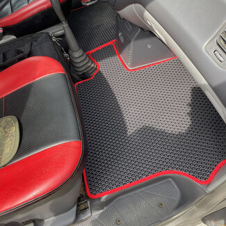 Коврики на Mitsubishi Space Gear 1994&nbsp;-&nbsp;2007 в Ростове-на-Дону