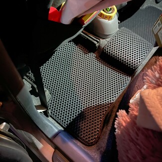 Ворсовые коврики на Toyota Vitz I 1998 - 2005 в Ростове-на-Дону Ворсовые коврики на Toyota Vitz I 1998 - 2005 в Ростове-на-Дону